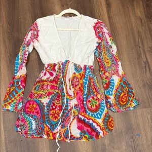 Boho Floral Mini Dress with V-Neck in White & Multicolor